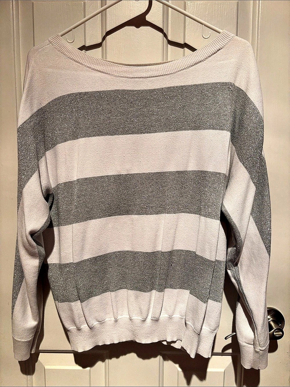 Liz Claiborne Metallic Striped Sweater in Silver & White Size Large